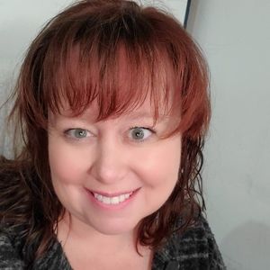 Meet your Posher, Carrie